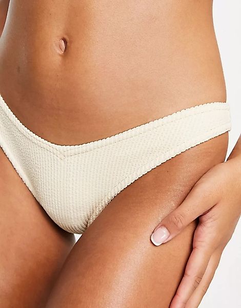 Topshop – Bikiniunterteil im V-Design aus Crinkle-Stoff in Elfenbein-Weiß günstig online kaufen