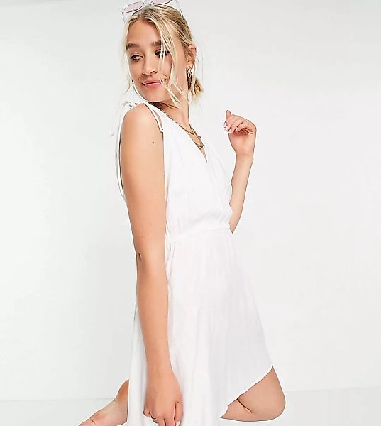 ASOS DESIGN Tall – Mini-Strandkleid aus recyceltem Material in Weiß mit ger günstig online kaufen