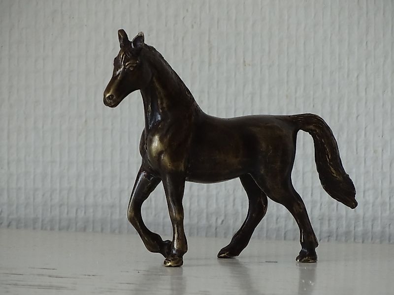 IDYL Dekofigur IDYL Bronze-Skulptur Fohlen gehend günstig online kaufen