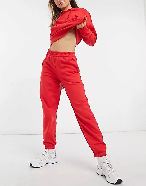 New Look – Bequeme Jogginghose mit Bündchen in leuchtendem Rot günstig online kaufen