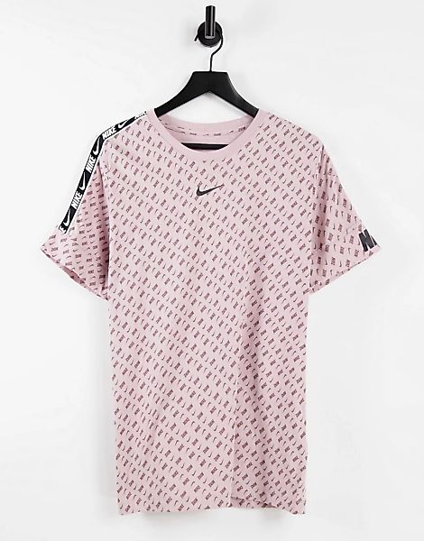 Nike – Repeat Pack – T-Shirt mit durchgängigem Logoprint und Zierstreifen i günstig online kaufen