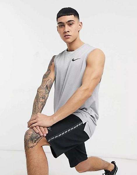 Nike Training – Hyper Dry – Trägertop in Grau günstig online kaufen