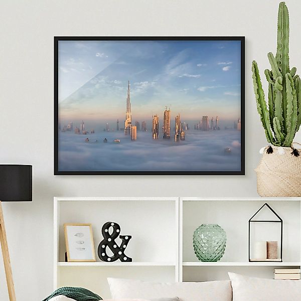 Bild mit Rahmen Architektur & Skyline - Querformat Dubai über den Wolken günstig online kaufen