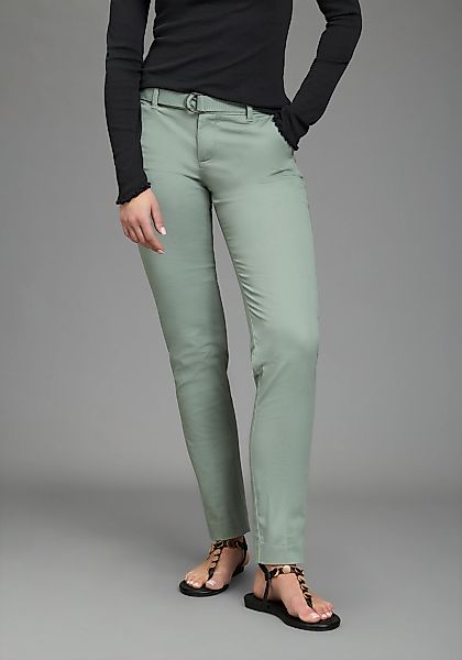 AJC Chinohose in lässiger Form mit konstrastfarbendem Gürtel günstig online kaufen