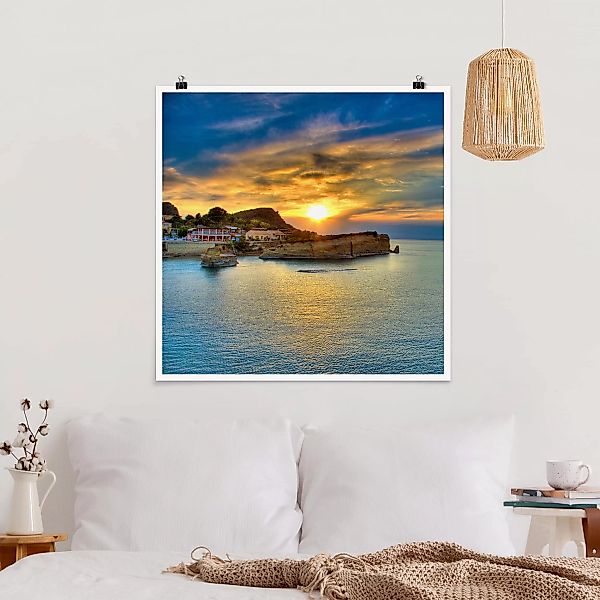 Poster - Quadrat Sonnenuntergang über Korfu günstig online kaufen