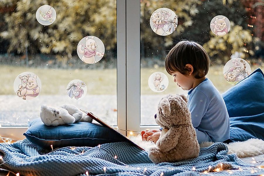 Komar Fensterbild Fenstersticker - Winnie the Pooh Wonderful - Größe 30 x 3 günstig online kaufen