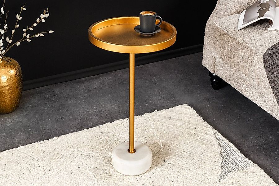 riess-ambiente Beistelltisch TRAYFUL 60cm gold Eisen – rund, Marmorfuß weiß günstig online kaufen