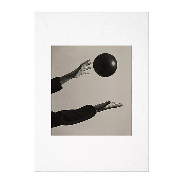 Paper Collective - Play I Kunstdruck 50x70cm - schwarz, weiß, grau/BxH 50x7 günstig online kaufen