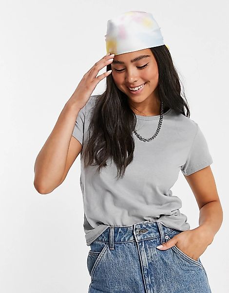 Weekday – Fave – Figurbetontes T-Shirt aus Bio-Baumwolle in Grau-Blau günstig online kaufen