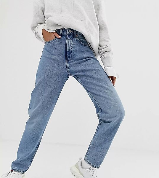 Weekday – Lash – Oversize-Mom-Jeans aus Bio-Baumwolle in Hellblau günstig online kaufen