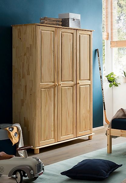Möbilia Kleiderschrank "Chur" Gefertigt aus massivem Kieferholz günstig online kaufen