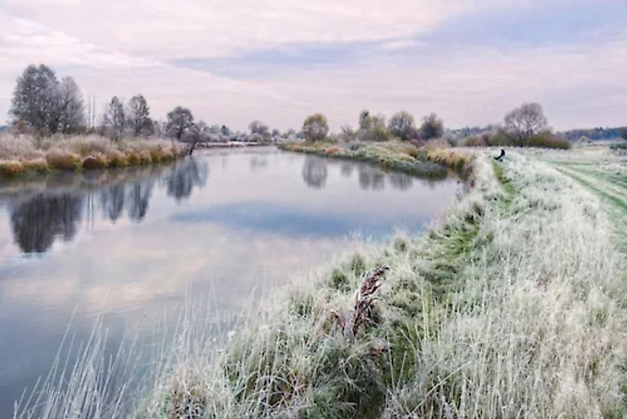 Papermoon Fototapete »Fluss durch Schneelandschaft« günstig online kaufen