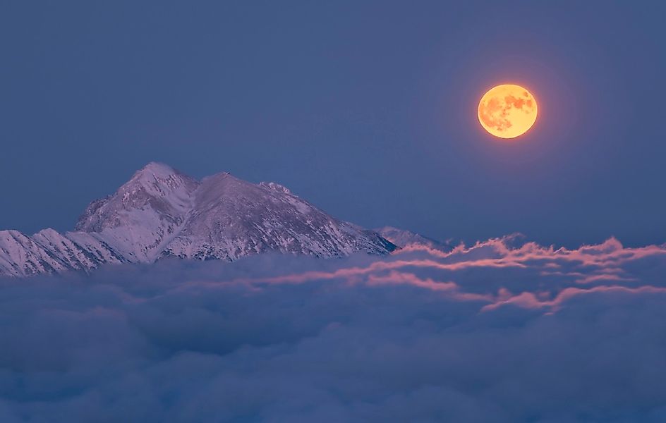 Papermoon Fototapete "Photo-Art ALES KRIVEC, SUPER MOON ERHEBT SICH" günstig online kaufen