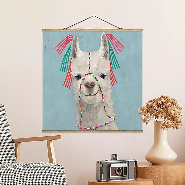 Stoffbild Tiere mit Posterleisten - Quadrat Lama mit Schmuck II günstig online kaufen