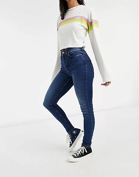 JDY – Jona – Enge Jeans mit hohem Bund in mittelblauer Waschung günstig online kaufen