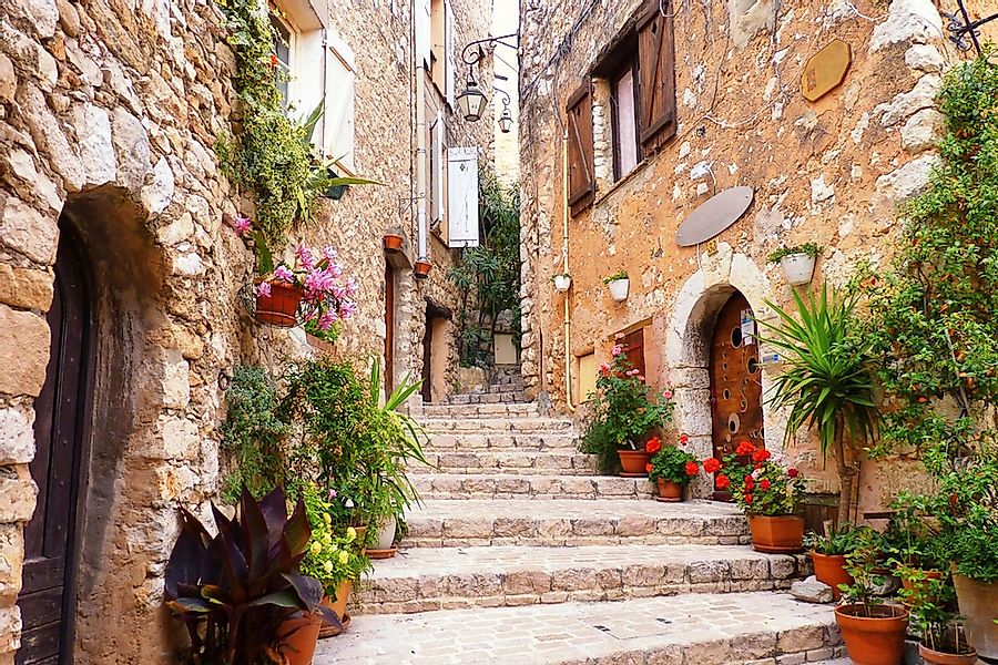 Papermoon Fototapete "Medivial Tourrettes-Sur-Loup" günstig online kaufen