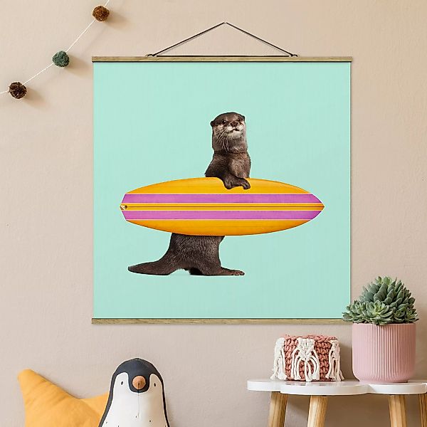 Stoffbild Tiere mit Posterleisten - Quadrat Otter mit Surfbrett günstig online kaufen