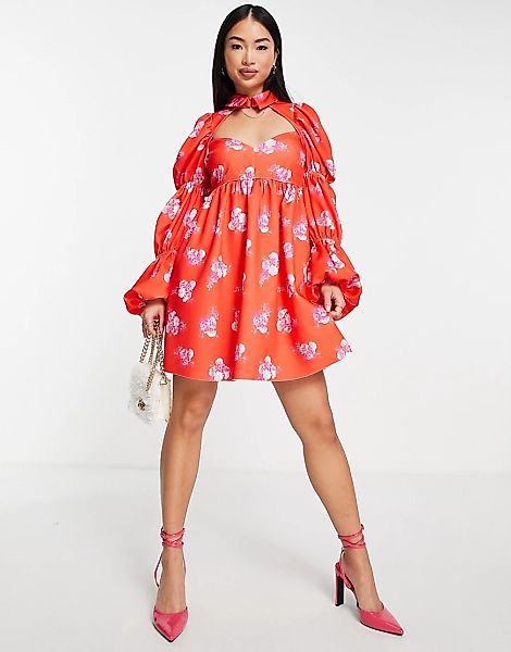 ASOS DESIGN – Hängerkleid mit dreistufigen Ärmeln und Blumenmuster in Rot u günstig online kaufen