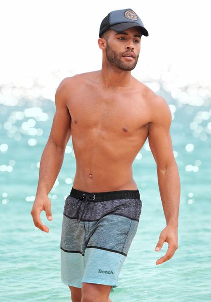 Bench. Badeshorts Mac im trendigen Blockstreifen-Look günstig online kaufen