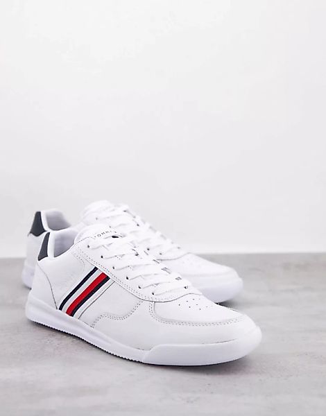 Tommy Hilfiger – Leichte Ledersneaker in Weiß mit Flaggenlogo günstig online kaufen