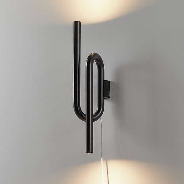 Foscarini Tobia LED-Wandleuchte mit Kabel schwarz günstig online kaufen