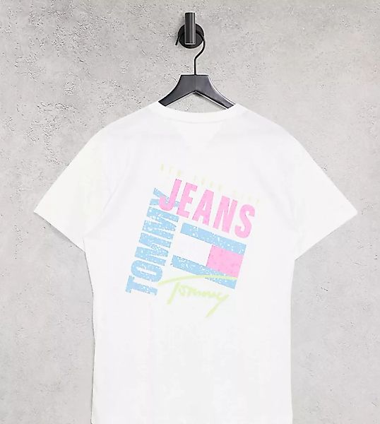 Tommy Jeans – T-Shirt mit Logo und Foto-Rückenprint in Weiß – exklusiv bei günstig online kaufen