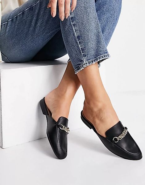 Qupid – Pantoletten im Loafer-Stil mit Verzierung in Schwarz günstig online kaufen
