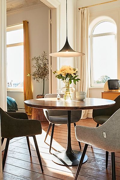TOM TAILOR HOME Esstisch »T-MODERN TABLE ROUND«, aus Mangoholz, Knopfdetail günstig online kaufen
