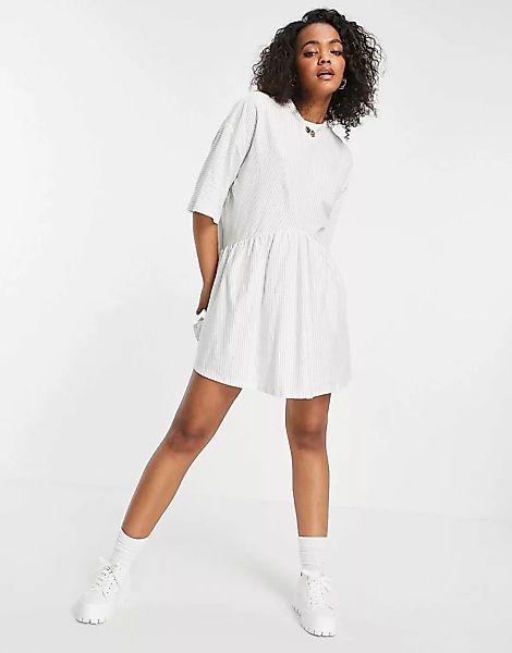 ASOS DESIGN – Kurzes Oversize-Hängerkleid mit nach unten abfallender Taille günstig online kaufen