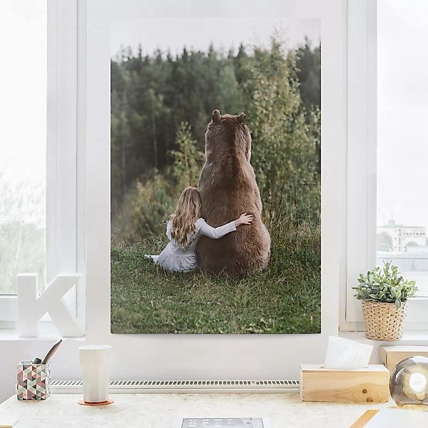 Leinwandbild - Querformat Mädchen mit Braunbär günstig online kaufen