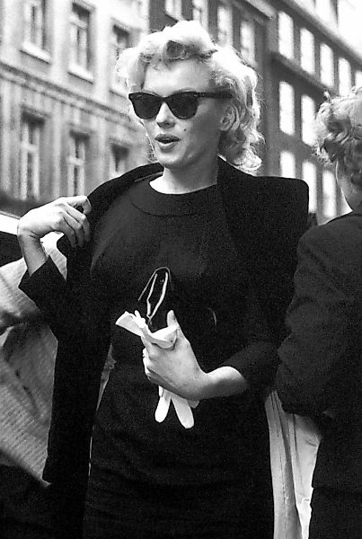 queence Acrylglasbild "Sunglasses", Schwarz-Weiß-Frau-Stars-Portrait-Foto-F günstig online kaufen