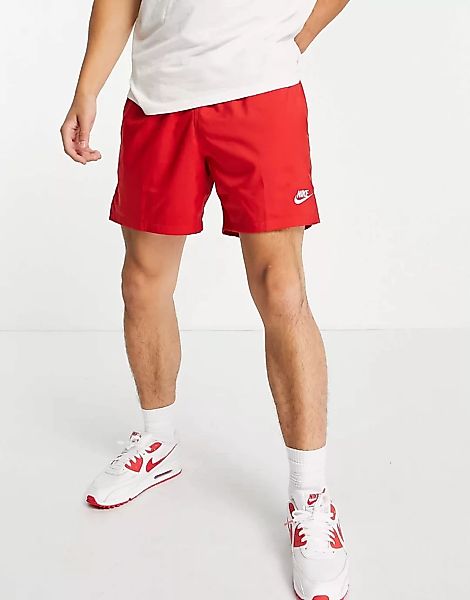 Nike– Club – Gewebte Shorts in Rot günstig online kaufen
