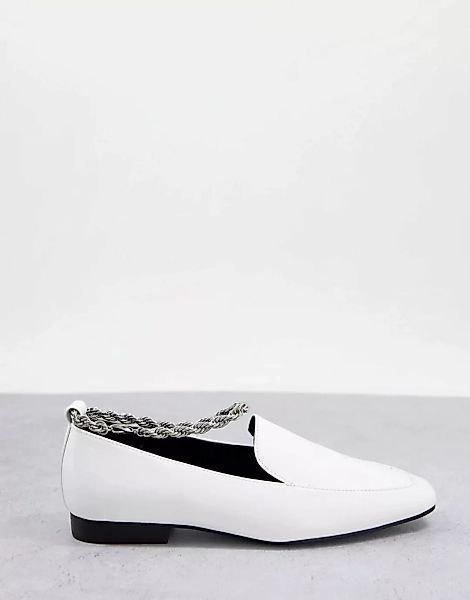 ASOS DESIGN – Matter – Loafer in Weiß mit Kettendetail am Knöchel günstig online kaufen