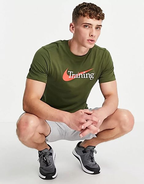 Nike – Training – T-Shirt mit Grafiklogo in Khaki-Grün günstig online kaufen