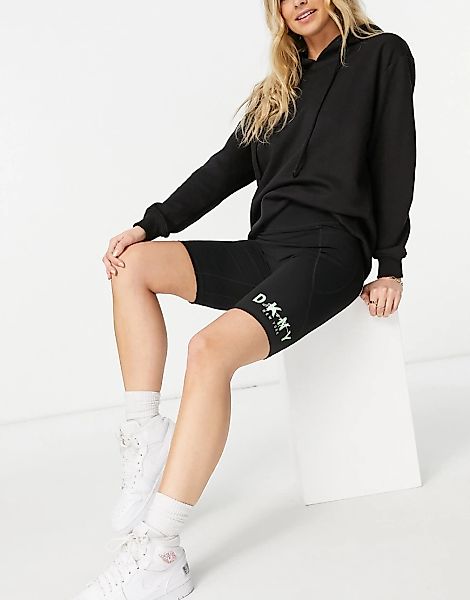 DKNY – Legging-Shorts in Schwarz mit hohem Bund und Logo-Grün günstig online kaufen