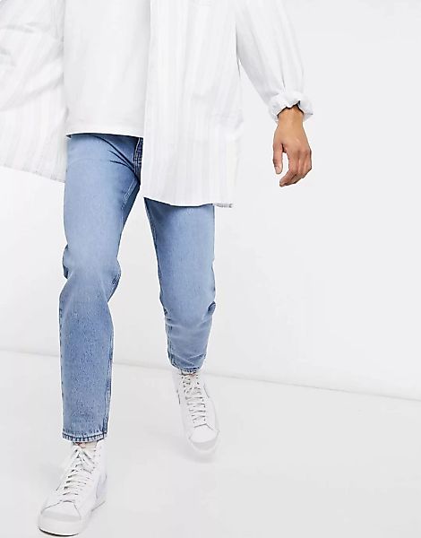 ASOS DESIGN – Klassische, feste Jeans aus Bio-Baumwollmix in verwaschenem H günstig online kaufen