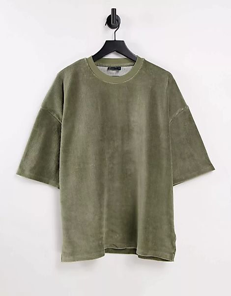 ASOS DESIGN – Oversize-T-Shirt aus geripptem Velours-Cord in Khaki-Grün günstig online kaufen