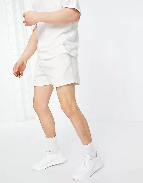 New Look – Cordshorts in Weiß mit Kordelzug günstig online kaufen