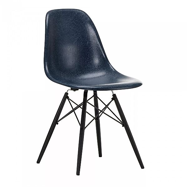 Vitra - Eames Fiberglass Side Chair DSW Ahorn schwarz - marineblau/Sitzscha günstig online kaufen