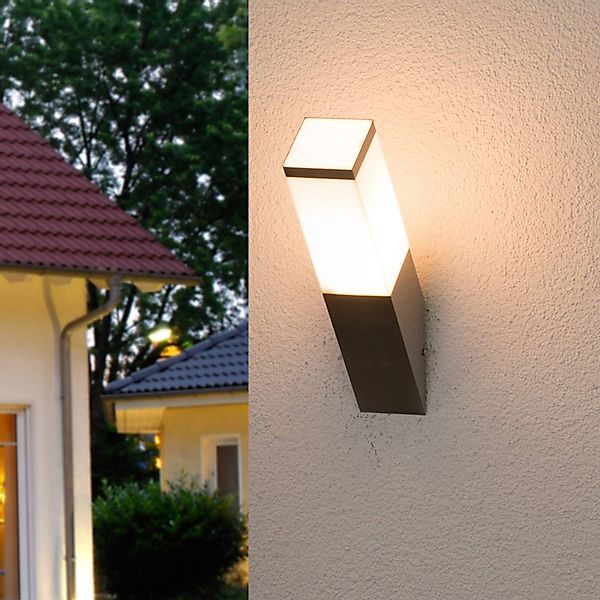 Schräge Außenwandlampe Lorian aus Edelstahl günstig online kaufen