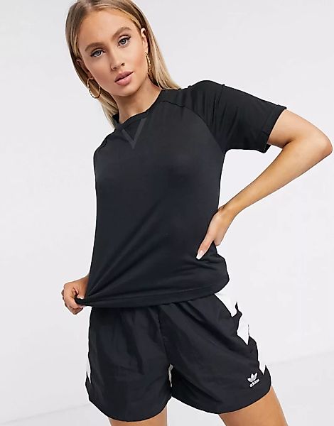 adidas x Karlie Kloss – Training – Kurz geschnittenes T-Shirt in Schwarz günstig online kaufen