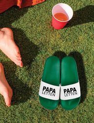 Youth Designz Herren Badelatschen "Papa Letten" günstig online kaufen