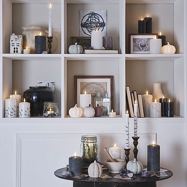 4er Set TruGlow® LED Stabkerzen Echtwachs Fledermäuse günstig online kaufen