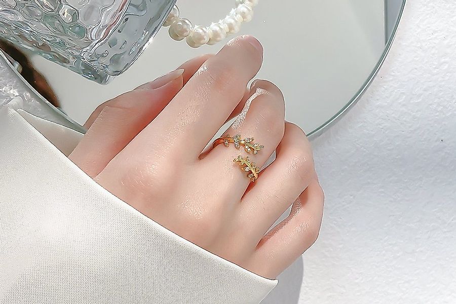 Eyecatcher Fingerring Eleganter Blätter Ring mit günstig online kaufen