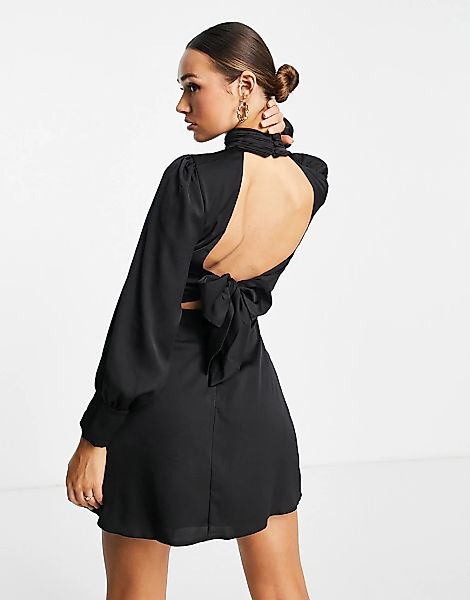 Trendyol – Langärmliges Minikleid in Schwarz günstig online kaufen