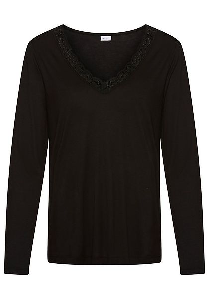 LASCANA Pyjamaoberteil mit Spitzenbesatz am tiefen V-Ausschnitt günstig online kaufen