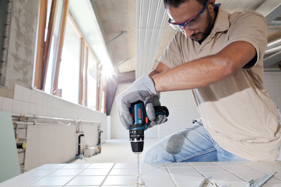 Bosch Professional 12 V Akku-Bohrschrauber GSR 12V-15 inkl. 2 Ah Akkus günstig online kaufen