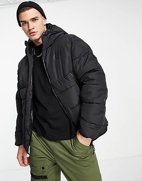 Pull&Bear – Wattierte Jacke in Schwarz mit Kapuze günstig online kaufen