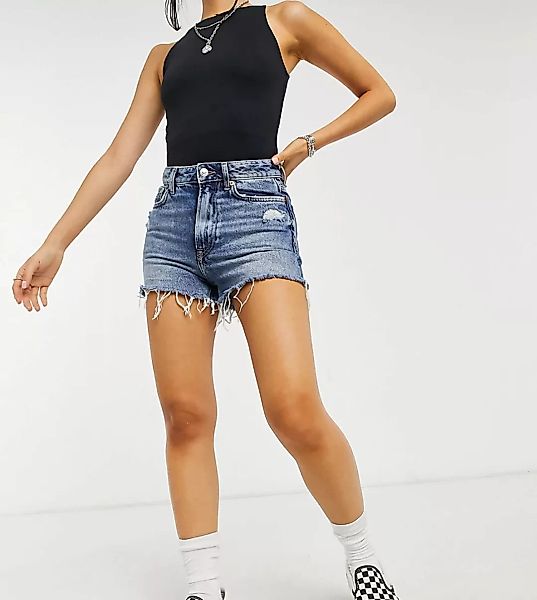 New Look Petite – Mom-Jeansshorts mit hohem Bund in Blau günstig online kaufen