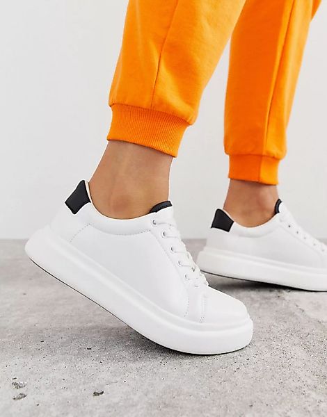 ASOS DESIGN – Doro – Weiße Sneaker zum Schnüren mit dicker Profilsohle günstig online kaufen